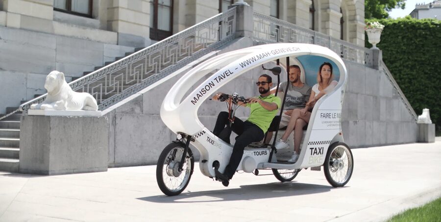 Geneva: Highlight Tour in TukTuk - Jet d’Eau: the fountain moment that sets the whole trip