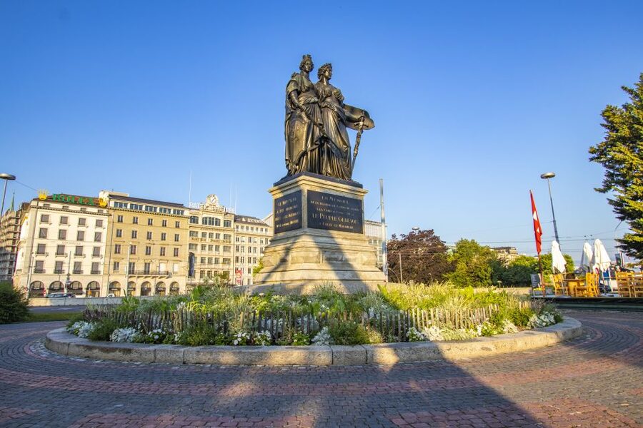 Geneva: Private Express Walk with a Local in 60 minutes - Price and Value: Is $102 Per Person Worth It?