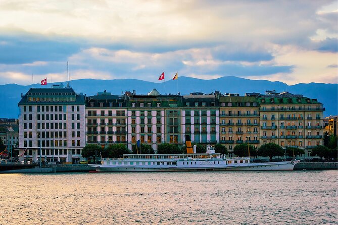 Geneva Scavenger Hunt and Highlights Self Guided Audio Tour - Outdoor-only tech reality: mobile data, VPNs, and audio control