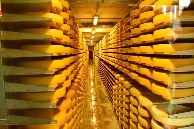 Geneva to Gruyère Private Day Trip. Cheese & Chocolate Tour - Gruyères village time: your two hours to wander like you mean it