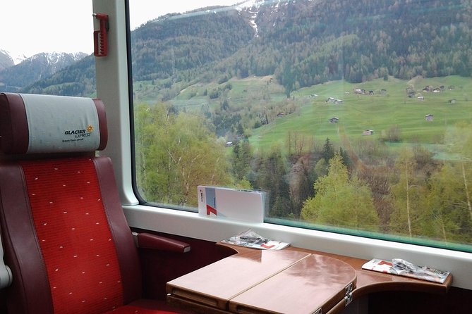 Glacier Express Panoramic Train Round Trip from Zürich With Private Guide - Meeting at Zürich Tourist Information, then rolling out at 8:20