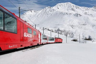 Glacier Express Panoramic Train Round Trip from Zürich With Private Guide