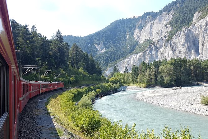 Glacier Express Panoramic Train Round Trip in one Day Private Tour from Luzern - Glacier Express onboard details that matter in real life