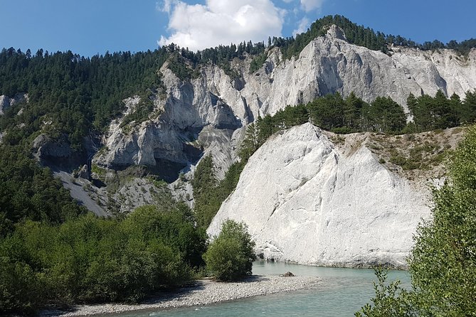 Glacier Express Panoramic Train Round Trip in one Day Private Tour from Luzern - The 3-course lunch at your seat: why it’s included and why it works