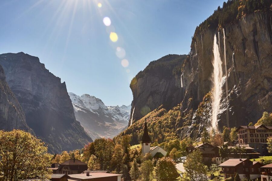 Grindelwald -Scheidegg-Lauterbrunnen Small Group Day Trip - Grindelwald Stroll: Chalet Streets and Mountain-First Vibes