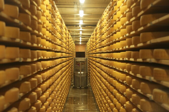 Gruyères, Cheese Factory & Maison Cailler Day Trip from Bern - La Maison du Gruyère: cheese factory walk-through and real tastings in 1 hour