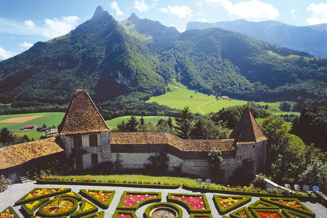 Gruyères Tour from Geneva With Train, Chocolate and Cheese - Cheese Museum and Fondue at La Maison du Gruyère