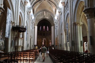Historic Lausanne: Exclusive Private Tour with a Local Expert