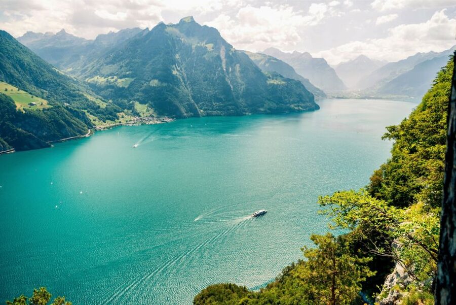 Ingenbohl: Roundtrip Lake Uri Cruise from Brunnen to Flüelen - Rütli meadow and Tell’s Chapel: what you should look for from the boat