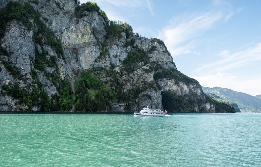 Ingenbohl: Roundtrip Lake Uri Cruise from Brunnen to Flüelen - The cruise itself on Lake Uri: cliffs, pinnacles, and the view you keep following