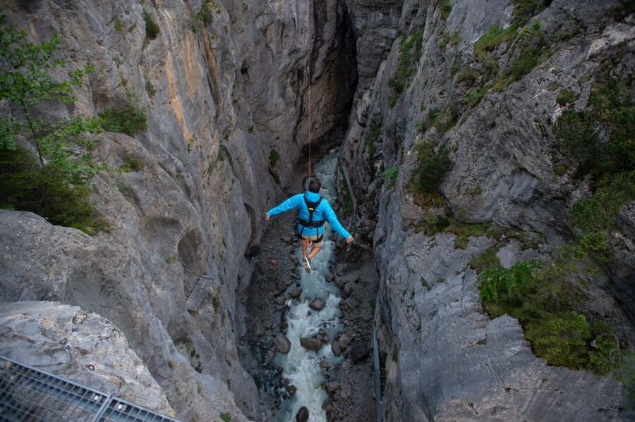 Interlaken: Canyon Swing in Grindelwald - The Jump Itself: The Freefall, the Swing, and the Speed You Feel