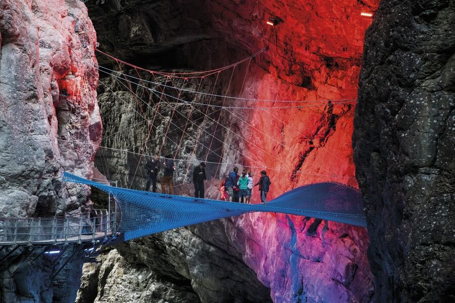 Interlaken: Canyon Swing in Grindelwald - What to Bring (and What You Might Need to Leave Behind)