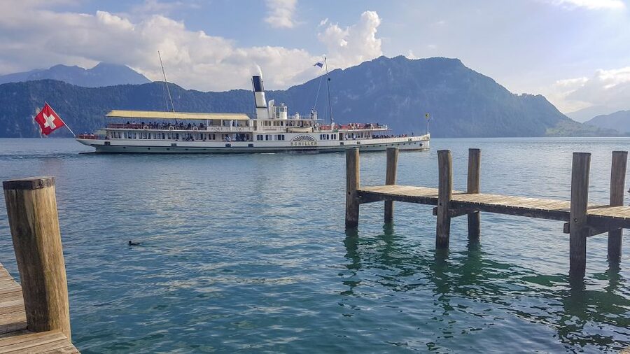 Interlaken: Express Walk with a Local in 60 minutes - Getting oriented fast, Marktgasse 1 to Höheweg 41