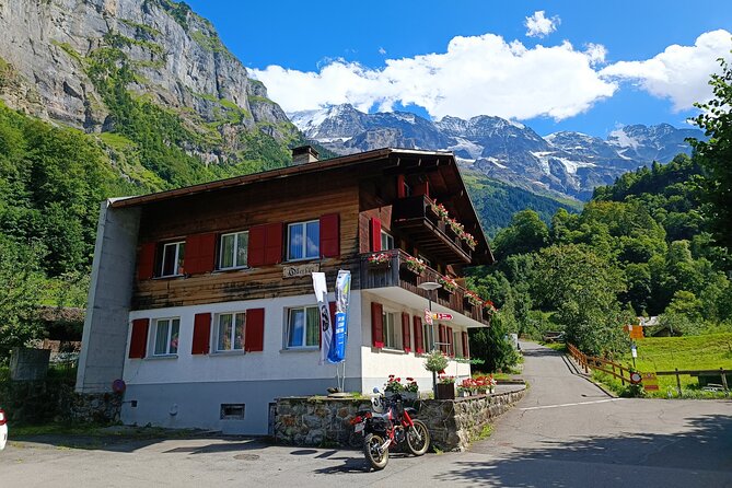 Interlaken Full-Day Highlights Tour with a Local by Private Car - St. Beatus Caves: a safe, lit walk through underground time