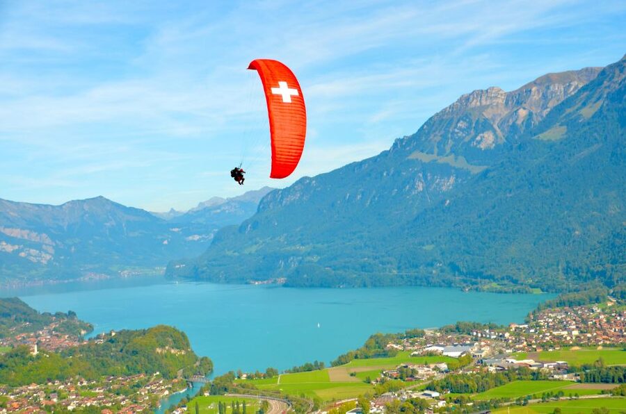 Interlaken: Paragliding Tandem High Flight - Getting to Beatenberg: your flight day starts in Interlaken