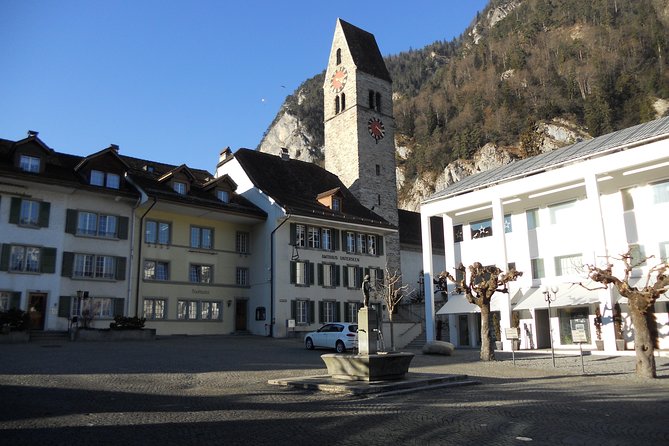 Interlaken Private Tour: Mountains Cows, Thun Lake, and Brienz Lake - Bönigen and Lake Brienz: Views From the Seiler au lac Area