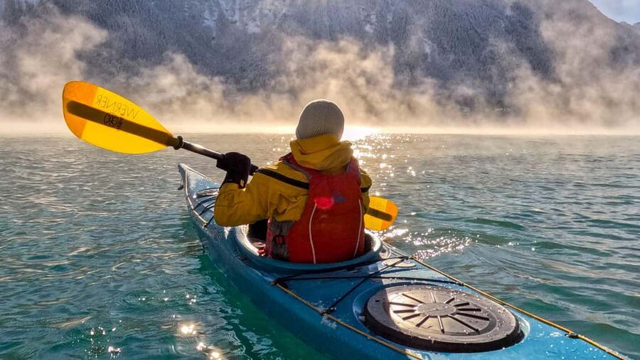 Interlaken: Small-Group Winter Kayak Tour on Lake Brienz - Winter Kayaking on Lake Brienz: Why the Silence Hits Different in Winter