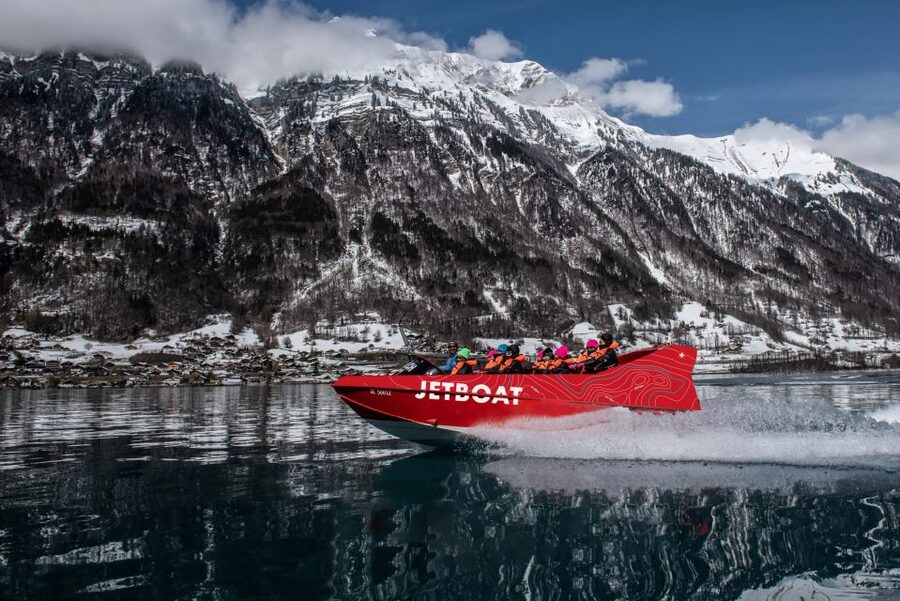 Interlaken: Winter Jetboat Ride on Lake Brienz - Who this winter jetboat ride is best for (and who might skip it)