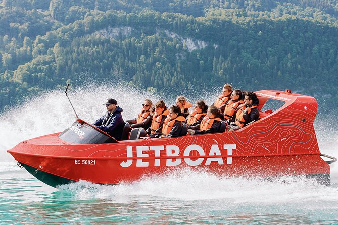 Jetboat Interlaken - Cameras and keepsakes: How to capture it without breaking the rules