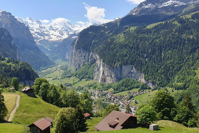 Jungfraujoch (Top of Europe) afternoon roundtrip from Interlaken - The ride out of Interlaken: where the day’s mood starts