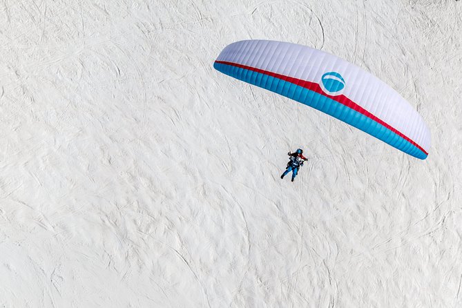 Klosters Tandem Paragliding Flight from Gotschna - Glider Setup and Takeoff: Clear Instructions Before You Run