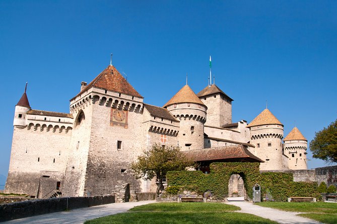 (KTG302) - Day Trip to Montreux & Château de Chillon from Geneva - Montreux free time: Queen lore, the statue, and how to use your hour