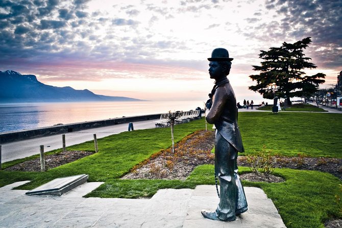 (KTG303) - Winter Montreux, Chillon & Chaplin's World from Geneva - Getting started: meeting at Geneva Bus Station and riding comfortably