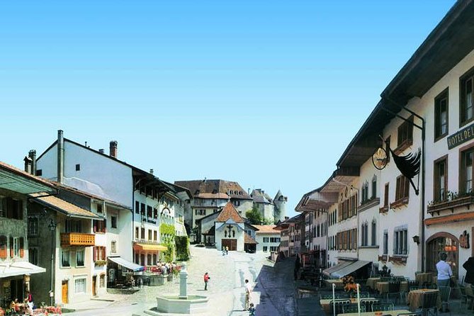 (KTL352) - Gruyeres Day Trip with Chocolate Factory from Lausanne - Snap shots en route: Olympic Museum stop and the Le Moléson vibe