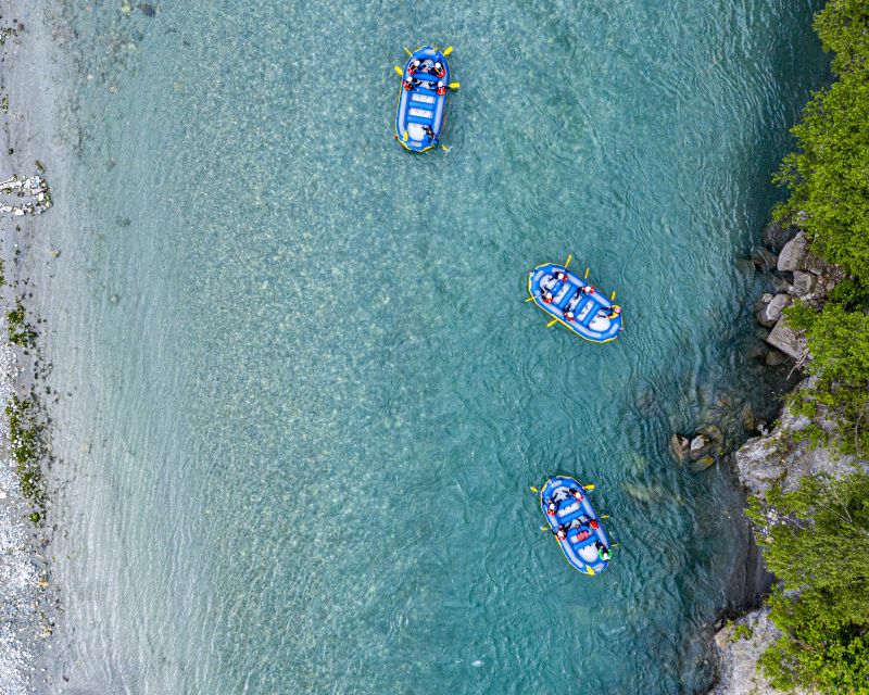 Laax, Flims, Ilanz: Vorderrhein Rafting (half day) - On the raft: what you do on the Vorderrhein run