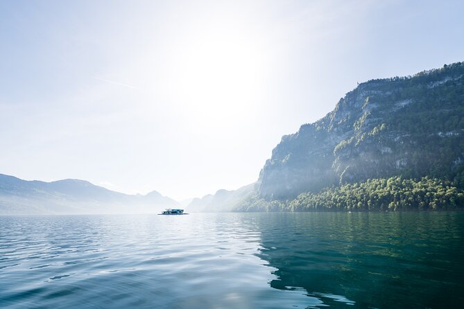 Lake Lucerne 1-Hour Catamaran Cruise - The views: where to sit for the best Lake Lucerne perspective