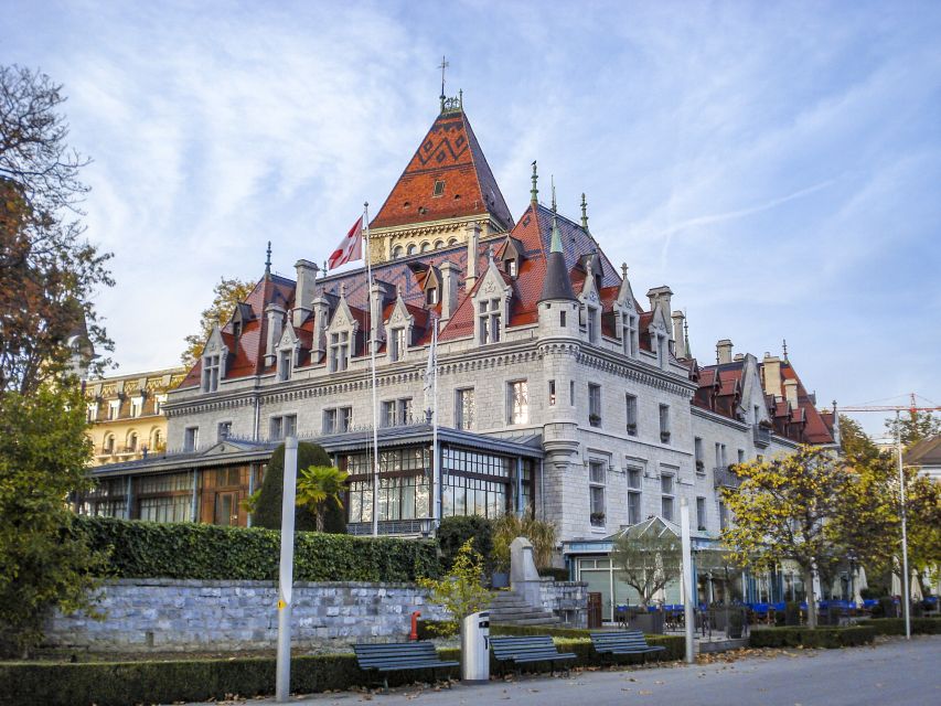 Lausanne: Express Walk with a Local in 60 minutes - St-Maire Castle: Knowing You’re in the Old Center