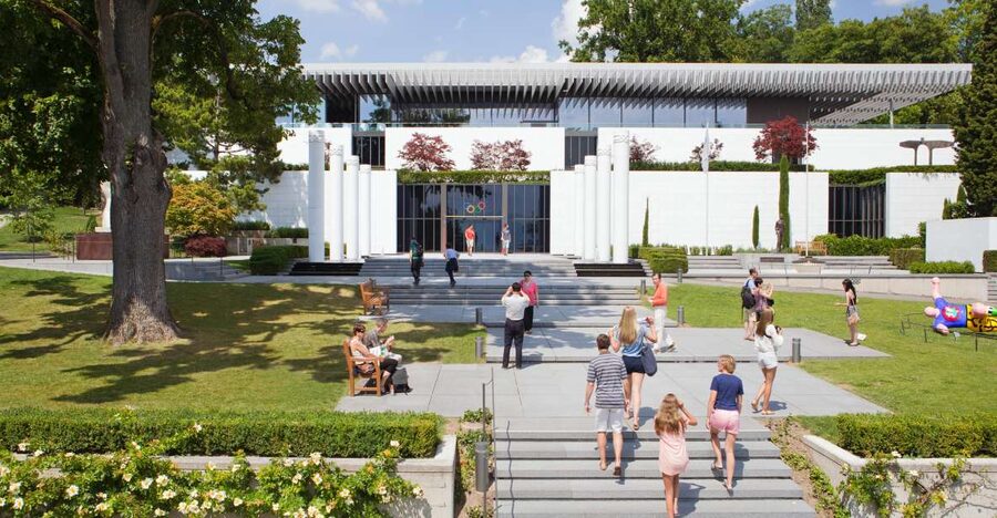Lausanne: The Olympic Museum Entry Ticket - The panoramic restaurant over Lake Geneva: where to take a real break