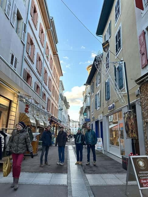Lausanne: Walking Tour with Chocolate Tastings & Metro - Key points at a glance