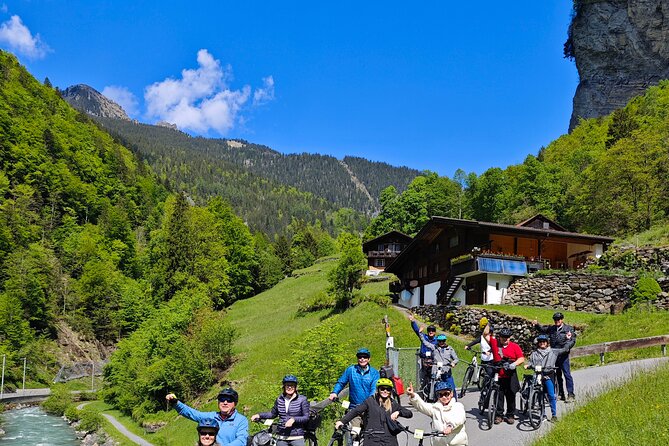 Lauterbrunnen Valley Waterfalls E-bike Tour with Swiss Picnic - Stop 1: Lauterbrunnen Valley Waterfalls and the first waterfall mood-setter