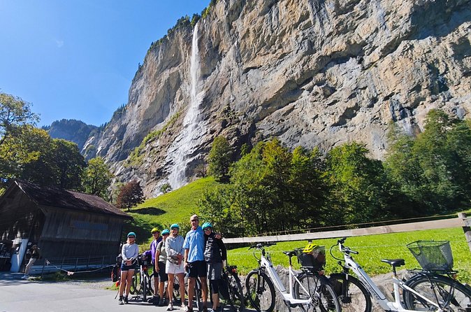 Lauterbrunnen Valley Waterfalls E-bike Tour with Swiss Picnic - The ride back: keeping the momentum without feeling rushed