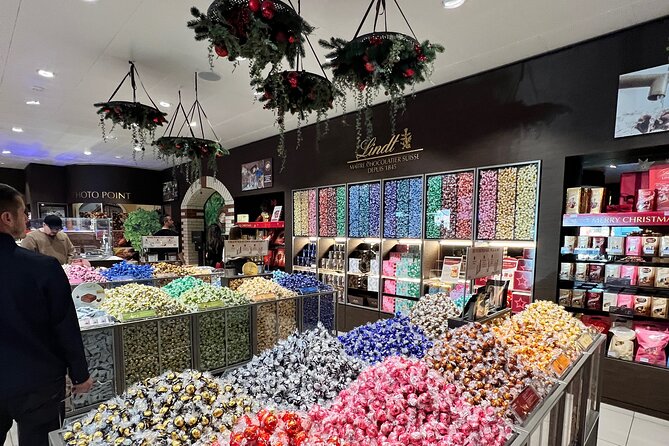 Lindt Home of Chocolate Museum Experience with Pick Up - Pickup timing, ticket timing, and avoiding the stress points