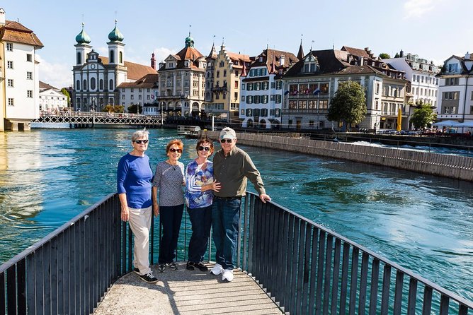 Lucerne Best Guided Walks - Lakeside panoramas and the bridge-to-water perspective change