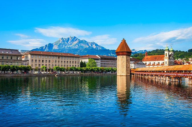 Lucerne: Chocolate Tasting and Walking Tour with a Local - Hofkirche St. Leodegar and the baroque feel of 17th-century Lucerne