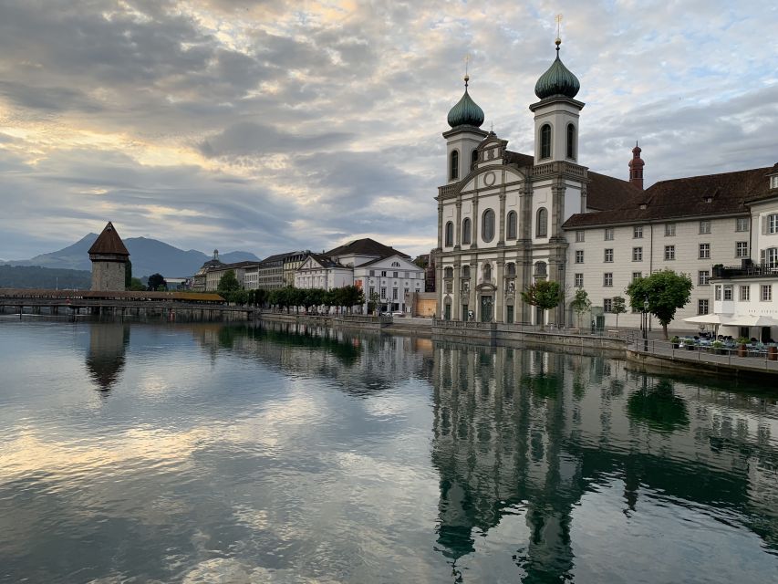 Lucerne: eTukTuk City Tour - Meeting at PIER 6 by KKL, and settling into the covered ride