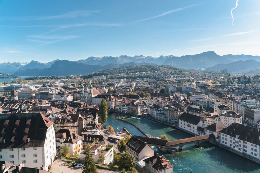 Lucerne: Guided Walking Tour with an Official Guide - Comfort, walking pace, and who this fits best