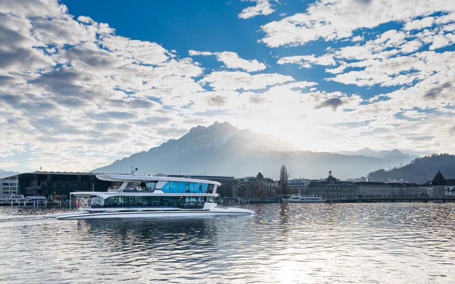 Lucerne: Lake Cruise & Old Town Tour w/ Guide & Photographer - Key things I would plan around