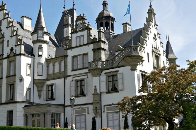 Lucerne Lakeside and Villas Private Walking Tour - Price and value: what $263.06 buys you in Lucerne time