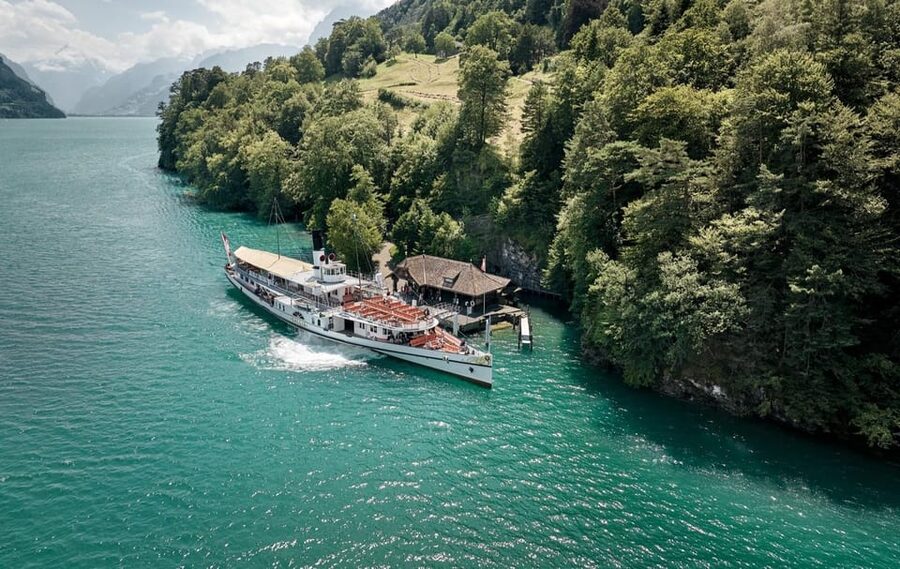 Lucerne: Legends of Lake Lucerne - Steamboat Experience - The 5-course Swiss menu, plus the flying service advantage