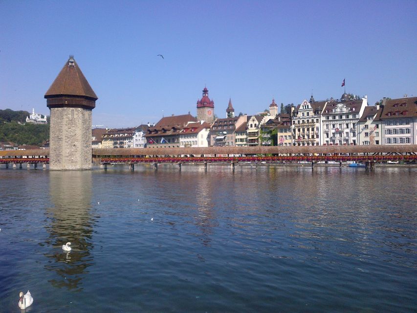 Lucerne Private City Walk and Lake Cruise Half-Day Trip - Lake Lucerne Cruise: Using 1 Hour to Get the Best Views