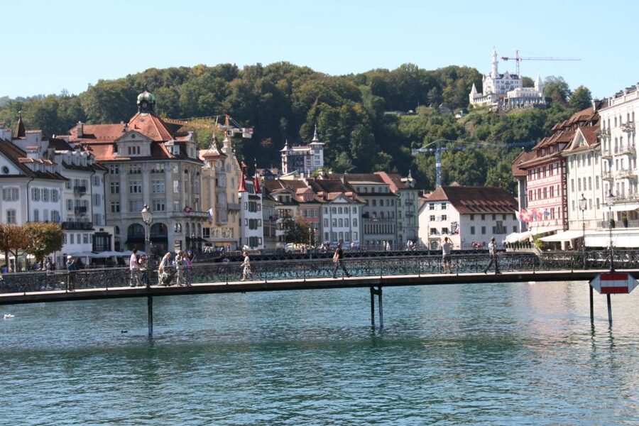 Lucerne: Private Walking Tour with a Local Guide - The guide matters, and the guide type sets expectations