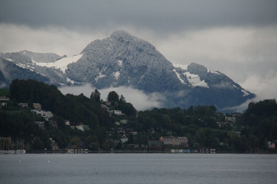 Lucerne: Private Walking Tour with a Local Guide - Chapel Bridge and Fritschibrunnen: The Fastest Way to See Lucerne’s Signature Views