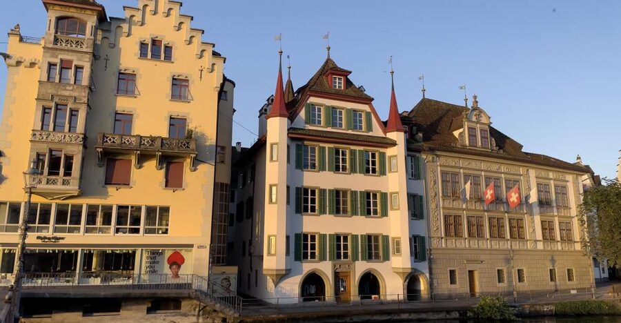 Lucerne: Smartphone walking tour - cool Lucerne old town - The free watch museum stop that makes the walk feel real