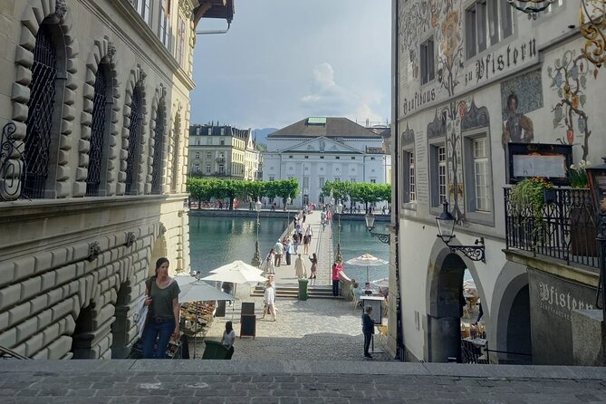 Lucerne Walking Tour: Explore Top Sights & Hidden Gems - Luzern Altstadt: Cobblestones, Frescoes, and Small Squares