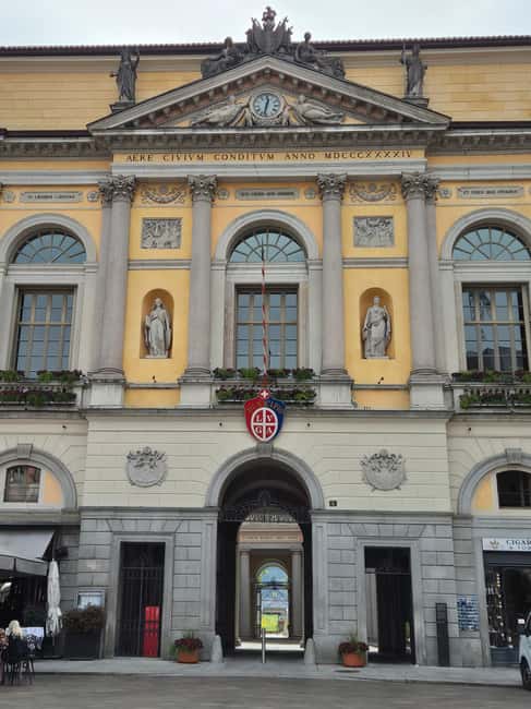 Lugano: 2h Private walking tour "Splendid Lugano Tour" - Chiesa Santa Maria degli Angioli: a church stop that supports your city map