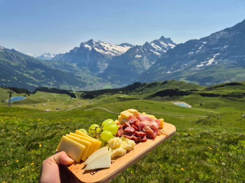 Männlichen: Cheese and Chocolate Tasting on Mountain Summit - The cheese picnic: Swiss gold, altitude milk, and aging you can taste